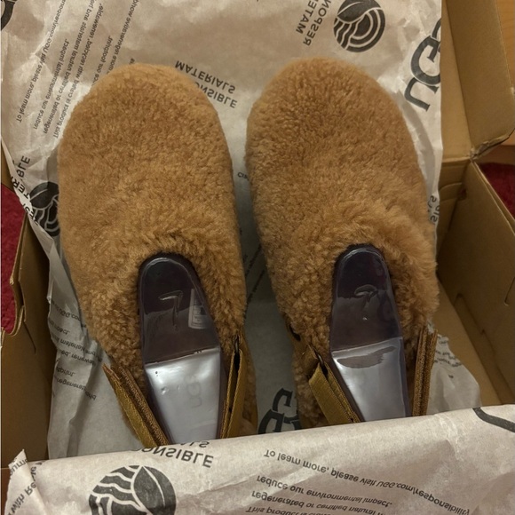 UGG Lanah Clog - Picture 3 of 4
